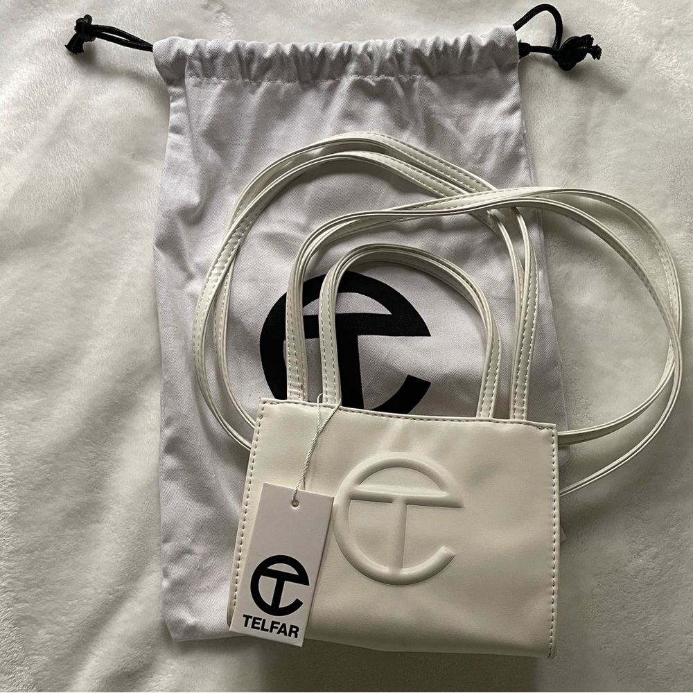 TELFAR SMALL SHOPPER TOTE IN WHITE